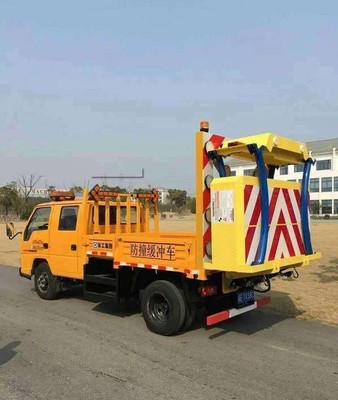 青原防撞緩沖車租賃與萬安16米橋梁檢測車出租 現(xiàn)代工程車輛服務(wù)新選擇